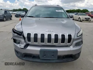 2018 Jeep Cherokee Latitude Plus с VIN 1C4PJLLB7JD605475, выставлен на аукционе Copart как лот 55861125 с пробегом 43 026 миль миль и Списание • Salvage title. История ставок и продаж доступна на DreamBid. Изображение 5.