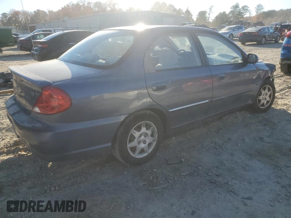 2004 Kia Spectra z VIN KNAFB121045315435, wystawiony jako Copart lot #83082084 z przebiegiem 94 974 mil mil oraz Czysty tytuł • Clean title. Historia ofert i sprzedaży dostępna na DreamBid. Obrazek 3.