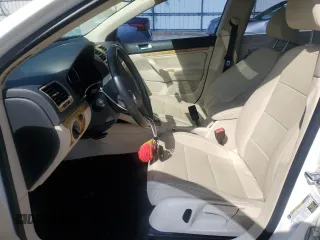 2010 Volkswagen Jetta Wolfsburg Edition with VIN 3VWRJ7AJ2AM060622, listed as a Copart auction lot 72686204 with 146,998 mi miles and Salvage title. Bid and sale history available at DreamBid. Image 7.