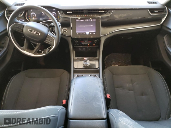 2024 Jeep Grand Cherokee Laredo with VIN 1C4RJHAG0RC700496, listed as a Copart auction lot 88449625 with 32,049 mi miles and Clean title. Bid and sale history available at DreamBid. Image 8.