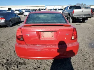 2006 Saturn ION z VIN 1G8AW15B36Z117217, wystawiony jako Copart lot #89009935 z przebiegiem 81 745 mil mil oraz Szkody całkowita. Historia ofert i sprzedaży dostępna na DreamBid. Obrazek 6.
