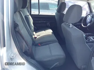 2010 Jeep Commander Sport z VIN 1J4RG4GK2AC105232, wystawiony jako IAAI lot #41790011 z przebiegiem 192 281 mil mil oraz . Historia ofert i sprzedaży dostępna na DreamBid. Obrazek 8.
