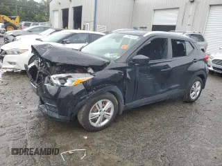 2019 Nissan Kicks S with VIN 3N1CP5CU9KL530965, listed as a Copart auction lot 72962234 with 37,427 mi miles and Salvage Title. Bid and sale history available at carsss.com. Image 1.