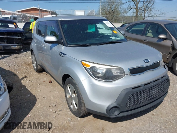 2015 Kia Soul with VIN KNDJN2A24F7793515, listed as a IAAI auction lot 41921297 with 111,967 mi miles. Bid and sale history available at carsss.com. Image 1.