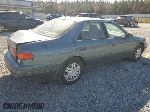 2001 Toyota Camry CE with VIN 4T1BG22K81U768006, listed as a Copart auction lot 50497335 with 187,898 mi miles and Salvage Title. Bid and sale history available at carsss.com. Image 3.