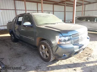 2011 Chevrolet Avalanche LTZ with VIN 3GNMCGE05BG311018, listed as a IAAI auction lot 41450332 with 1 mi miles. Bid and sale history available at carsss.com. Image 1.