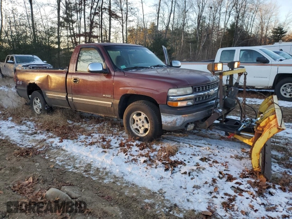 2000 Chevrolet Silverado 1500 with VIN 1GCEK14VXYE402067, listed as a Copart auction lot 85978574 with 185,618 mi miles and Non Repairable. Bid and sale history available at carsss.com. Image 4.