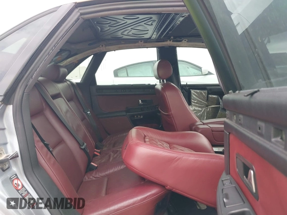 2003 Audi S8 z VIN WAUGU44D33N002014, wystawiony jako IAAI lot #41941237 z przebiegiem Nie podano mil oraz . Historia ofert i sprzedaży dostępna na DreamBid. Obrazek 8.