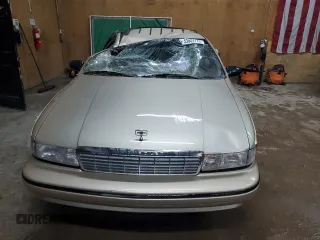 1996 Chevrolet Caprice Classic with VIN 1G1BL82P8TR108755, listed as a Copart auction lot 53804115 with 118,526 mi miles and Clean Title. Bid and sale history available at carsss.com. Image 5.