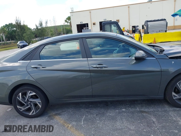 2025 Hyundai Elantra SEL Convenience with VIN KMHLS4DG9SU905768, listed as a IAAI auction lot 42101897 with 7,303 mi miles and . Bid and sale history available at DreamBid. Image 13.