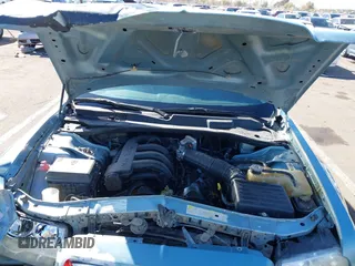 2008 Chrysler 300 LX with VIN 2C3KA43R08H267996, listed as a IAAI auction lot 41651603 with 188,760 mi miles. Bid and sale history available at carsss.com. Image 10.