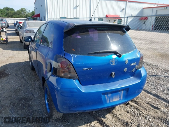 2007 Toyota Yaris with VIN JTDJT923275105210, listed as a IAAI auction lot 42255165 with 142,075 mi miles and . Bid and sale history available at DreamBid. Image 3.