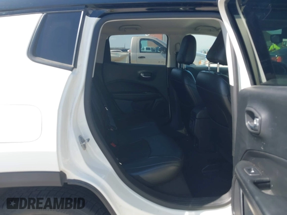 2018 Jeep Compass Latitude with VIN 3C4NJCBB4JT487596, listed as a IAAI auction lot 42073962 with 110,153 mi miles and . Bid and sale history available at DreamBid. Image 8.