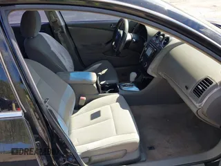 2010 Nissan Altima 2.5 S with VIN 1N4AL2AP2AN449550, listed as a IAAI auction lot 41542501 with 132,314 mi miles. Bid and sale history available at carsss.com. Image 5.