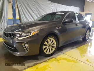 2018 Kia Optima S with VIN 5XXGT4L32JG182500, listed as a Copart auction lot 50400815 with 77,716 mi miles and Clean Title. Bid and sale history available at carsss.com. Image 1.