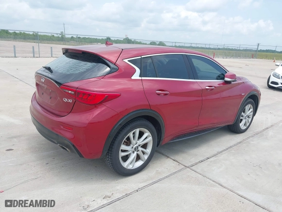 2017 Infiniti QX30 Sport with VIN SJKCH5CP6HA039934, listed as a IAAI auction lot 42136532 with 90,194 mi miles. Bid and sale history available at carsss.com. Image 4.