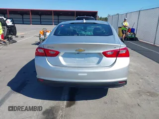 2018 Chevrolet Malibu LT z VIN 1G1ZD5ST8JF149540, wystawiony jako IAAI lot #37718022 z przebiegiem 136 871 mil mil oraz . Historia ofert i sprzedaży dostępna na DreamBid. Obrazek 17.