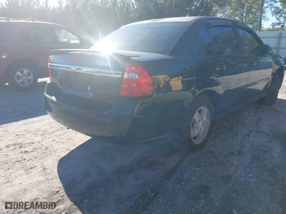 2005 Chevrolet Malibu with VIN 1G1ZS52F15F332817, listed as a IAAI auction lot 41080228 with 158,235 mi miles. Bid and sale history available at carsss.com. Image 4.