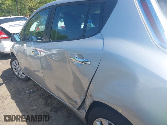 2014 Nissan LEAF SL with VIN 1N4AZ0CP6EC333351, listed as a IAAI auction lot 41990171 with 86,125 mi miles and . Bid and sale history available at DreamBid. Image 6.