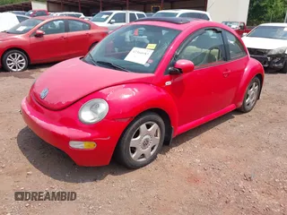 2001 Volkswagen Beetle GLS с VIN 3VWCS21C01M406402, выставлен на аукционе IAAI как лот 42366683 с пробегом 171 574 миль миль и . История ставок и продаж доступна на DreamBid. Изображение 2.