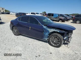 2018 Alfa Romeo Giulia z VIN ZARFAEBN4J7575360, wystawiony jako Copart lot #53157085 z przebiegiem 70 032 mil mil oraz Szkoda całkowita • Salvage title. Historia ofert i sprzedaży dostępna na DreamBid. Obrazek 4.