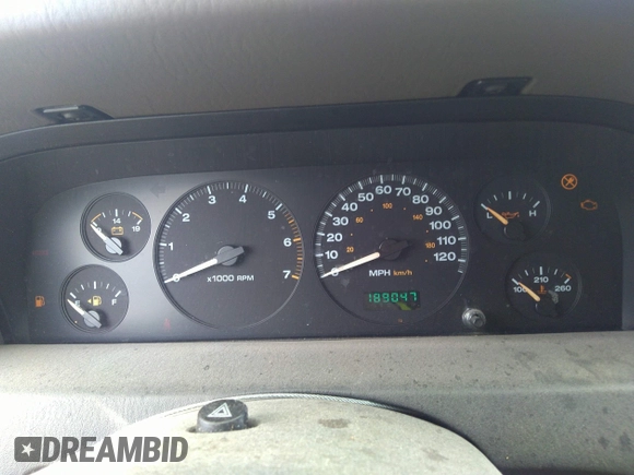 2004 Jeep Grand Cherokee Laredo with VIN 1J4GW48SX4C160475, listed as a IAAI auction lot 36500183 with 189,047 mi miles and . Bid and sale history available at DreamBid. Image 7.