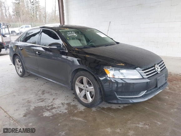 2013 Volkswagen Passat SE with VIN 1VWBP7A34DC111271, listed as a IAAI auction lot 41713195 with 91,280 mi miles. Bid and sale history available at carsss.com. Image 1.