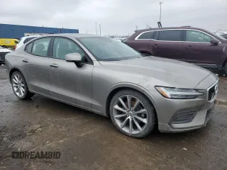 2019 Volvo S60 Momentum with VIN 7JR102FK6KG005305, listed as a Copart auction lot 46680475 with 69,591 mi miles and Salvage Title. Bid and sale history available at carsss.com. Image 4.