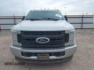 2019 Ford Super Duty F-250 SRW XL with VIN 1FTBF2B62KED26134, listed as a IAAI auction lot 41908568 with 114,259 mi miles. Bid and sale history available at carsss.com. Image 6.