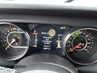 2021 Jeep Wrangler Unlimited Sahara z VIN 1C4HJXEG3MW720572, wystawiony jako IAAI lot #41899645 z przebiegiem 43 097 mil mil oraz . Historia ofert i sprzedaży dostępna na DreamBid. Obrazek 15.