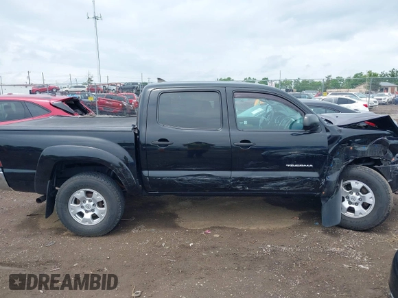 2015 Toyota Tacoma z VIN 3TMLU4EN1FM203143, wystawiony jako IAAI lot #42445912 z przebiegiem 57 444 mil mil oraz . Historia ofert i sprzedaży dostępna na DreamBid. Obrazek 13.