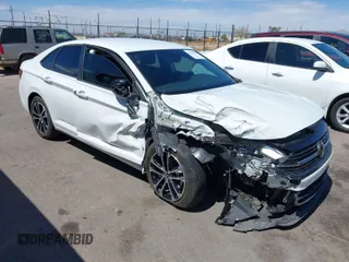 2024 Volkswagen Jetta Sport z VIN 3VWBM7BU0RM060082, wystawiony jako IAAI lot #41902013 z przebiegiem 3 031 mil mil oraz . Historia ofert i sprzedaży dostępna na DreamBid. Obrazek 1.