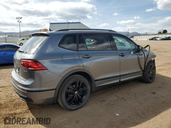 2022 Volkswagen Tiguan SE R-Line Black z VIN 3VV8B7AX7NM103911, wystawiony jako Copart lot #52364135 z przebiegiem 54 375 mil mil oraz Szkoda całkowita • Salvage title. Historia ofert i sprzedaży dostępna na DreamBid. Obrazek 3.