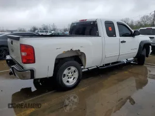 2011 Chevrolet Silverado 1500 LT with VIN 1GCRCSE08BZ118265, listed as a Copart auction lot 52005525 with 204,581 mi miles and Salvage Title. Bid and sale history available at DreamBid. Image 3.