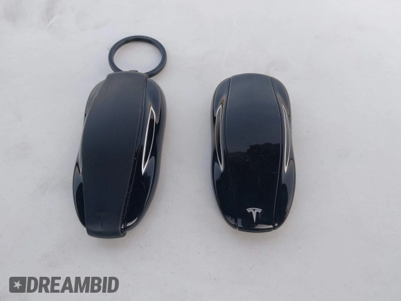 2016 Tesla Model S 90D z VIN 5YJSA1E26GF156108, wystawiony jako IAAI lot #41453148 z przebiegiem 74 717 mil mil oraz . Historia ofert i sprzedaży dostępna na DreamBid. Obrazek 11.