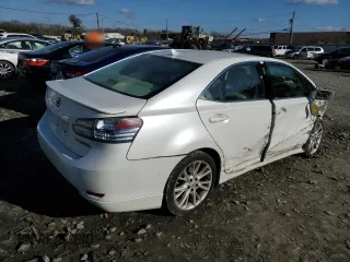 2010 Lexus HS 250h with VIN JTHBB1BA8A2019818, listed as a Copart auction lot 82401384 with 115,184 mi miles and Salvage Title. Bid and sale history available at DreamBid. Image 3.