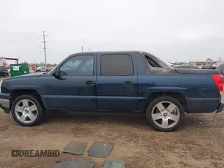 2004 Chevrolet Avalanche Z66 with VIN 3GNEC12T04G173178, listed as a IAAI auction lot 41304949 with 278,996 mi miles and . Bid and sale history available at DreamBid. Image 15.