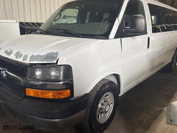 2016 Chevrolet Express Passenger LT with VIN 1GAZGPFG7G1298317, listed as a Copart auction lot 83054974 with 160,497 mi miles and Clean Title. Bid and sale history available at carsss.com. Image 2.
