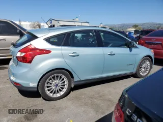 2013 Ford Focus Electric with VIN 1FADP3R46DL325122, listed as a Copart auction lot 48500725 with 40,085 mi miles and Clean title. Bid and sale history available at DreamBid. Image 3.