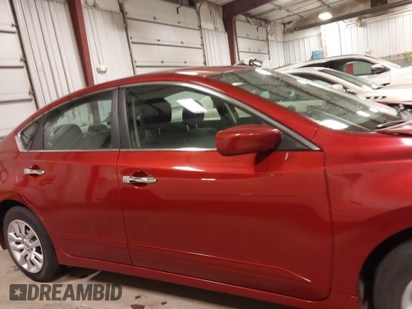 2015 Nissan Altima 2.5 SV with VIN 1N4AL3APXFC117008, listed as a IAAI auction lot 41938241 with 121,549 mi miles. Bid and sale history available at carsss.com. Image 14.