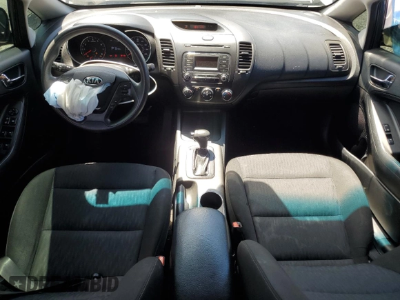 2016 Kia Forte LX z VIN KNAFK4A60G5534754, wystawiony jako Copart lot #57320285 z przebiegiem 88 766 mil mil oraz Szkoda całkowita • Salvage title. Historia ofert i sprzedaży dostępna na DreamBid. Obrazek 8.