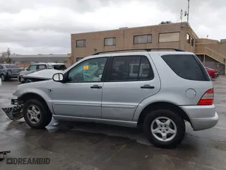 2001 Mercedes-Benz M-Class with VIN 4JGAB54E61A237617, listed as a IAAI auction lot 41788348 with 178,752 mi miles. Bid and sale history available at carsss.com. Image 14.