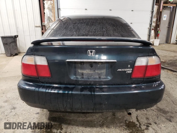 1996 Honda Accord EX with VIN 1HGCD5658TA248126, listed as a Copart auction lot 44596815 with 182,856 mi miles and Clean Title. Bid and sale history available at DreamBid. Image 6.