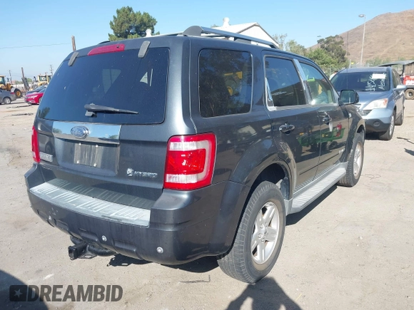 2008 Ford Escape Hybrid z VIN 1FMCU49H08KA21721, wystawiony jako IAAI lot #42493779 z przebiegiem 142 542 mil mil oraz . Historia ofert i sprzedaży dostępna na DreamBid. Obrazek 4.