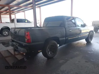 2005 Chevrolet Silverado 1500 LS with VIN 2GCEC13T951269781, listed as a IAAI auction lot 41886672 with 333,717 mi miles. Bid and sale history available at carsss.com. Image 4.