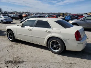 2005 Chrysler 300 with VIN 2C3JA53G65H525644, listed as a Copart auction lot 48789155 with 211,074 mi miles and Salvage Title. Bid and sale history available at carsss.com. Image 2.