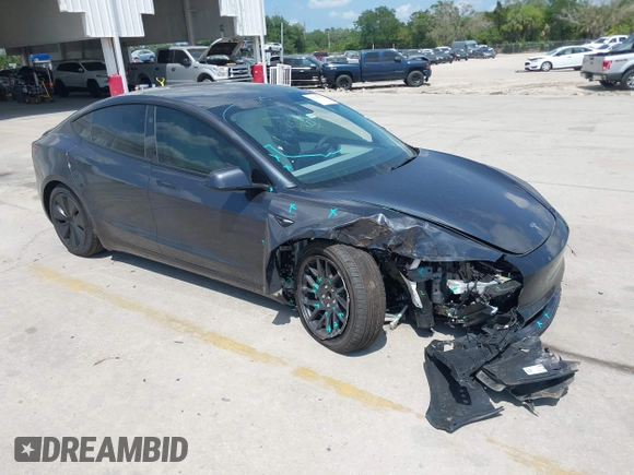 2024 Tesla Model 3 z VIN 5YJ3E1EAXRF864719, wystawiony jako IAAI lot #42129944 z przebiegiem 3 776 mil mil oraz . Historia ofert i sprzedaży dostępna na DreamBid. Obrazek 1.
