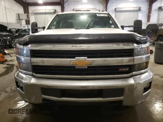 2015 Chevrolet Silverado 3500HD LT with VIN 1GC4KZC89FF154603, listed as a Copart auction lot 88771005 with 235,152 mi miles and Salvage Title. Bid and sale history available at carsss.com. Image 5.