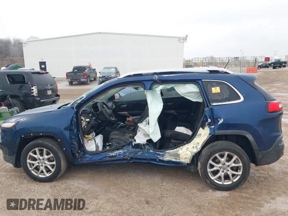 2018 Jeep Cherokee Latitude with VIN 1C4PJLCB2JD573518, listed as a IAAI auction lot 41254230 with Not provided miles and . Bid and sale history available at DreamBid. Image 13.