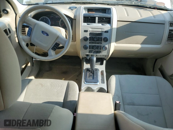 2012 Ford Escape XLT z VIN 1FMCU9DG8CKA54454, wystawiony jako Copart lot #63661675 z przebiegiem 123 759 mil mil oraz Czysty tytuł • Clean title. Historia ofert i sprzedaży dostępna na DreamBid. Obrazek 8.